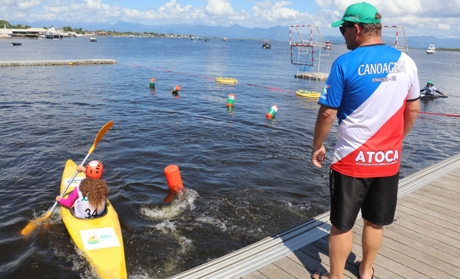 Esportes náuticos movimentam o fim de semana na baía de Guaratuba com o Festival das Águas