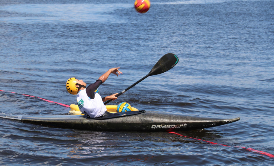 Esportes náuticos movimentam o fim de semana na baía de Guaratuba com o Festival das Águas