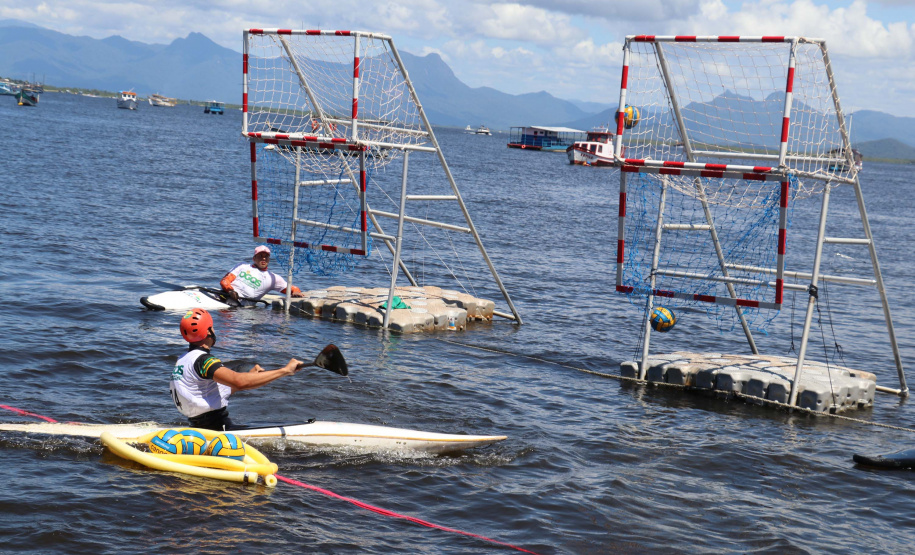 Esportes náuticos movimentam o fim de semana na baía de Guaratuba com o Festival das Águas