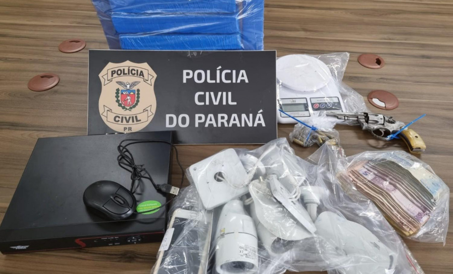 Operação das polícias Militar e Civil apreende drogas e encaminha nove pessoas no Litoral