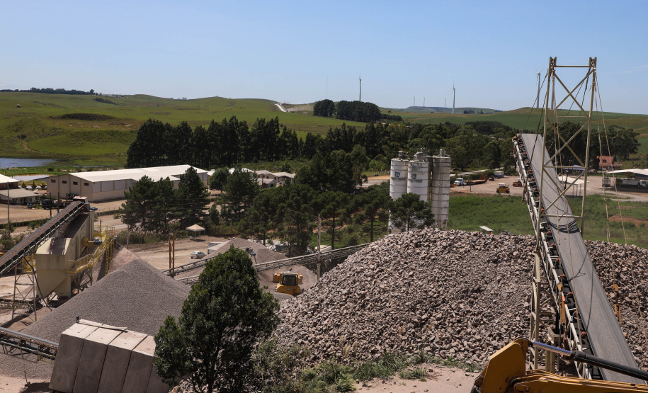 Pavimentação em concreto da PRC-280 no Sudoeste chega a 19% de conclusão