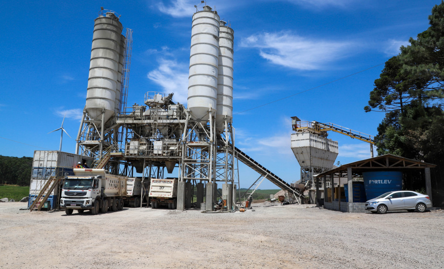 Pavimentação em concreto da PRC-280 no Sudoeste chega a 19% de conclusão