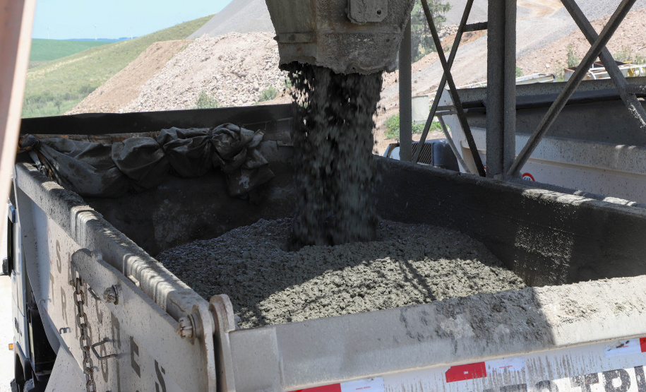 Pavimentação em concreto da PRC-280 no Sudoeste chega a 19% de conclusão