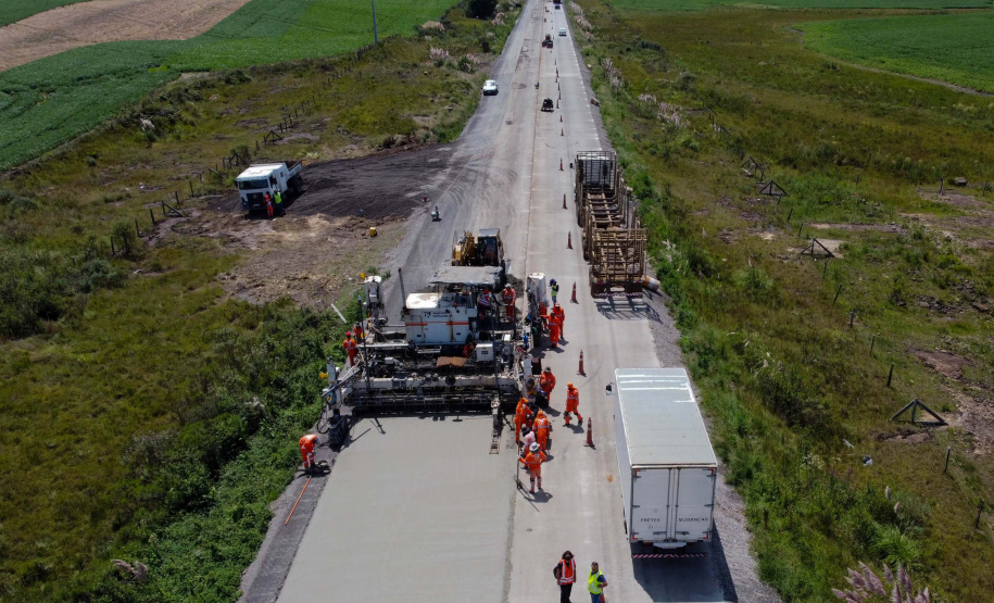 Pavimentação em concreto da PRC-280 no Sudoeste chega a 19% de conclusão