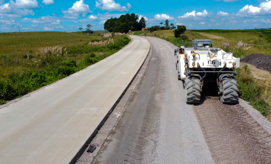 Pavimentação em concreto da PRC-280 no Sudoeste chega a 19% de conclusão
