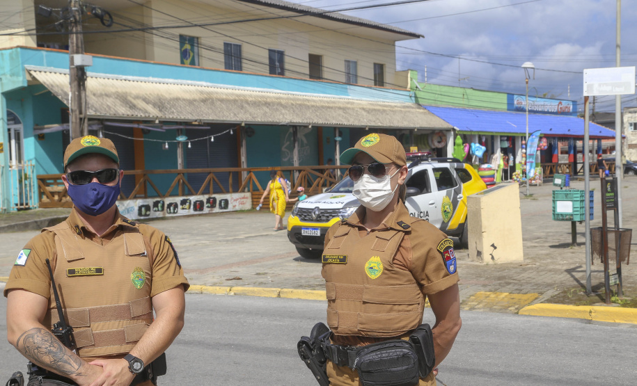 PM orienta sobre cuidados com a casa de praia e atitudes de prevenção na areia durante o Carnaval