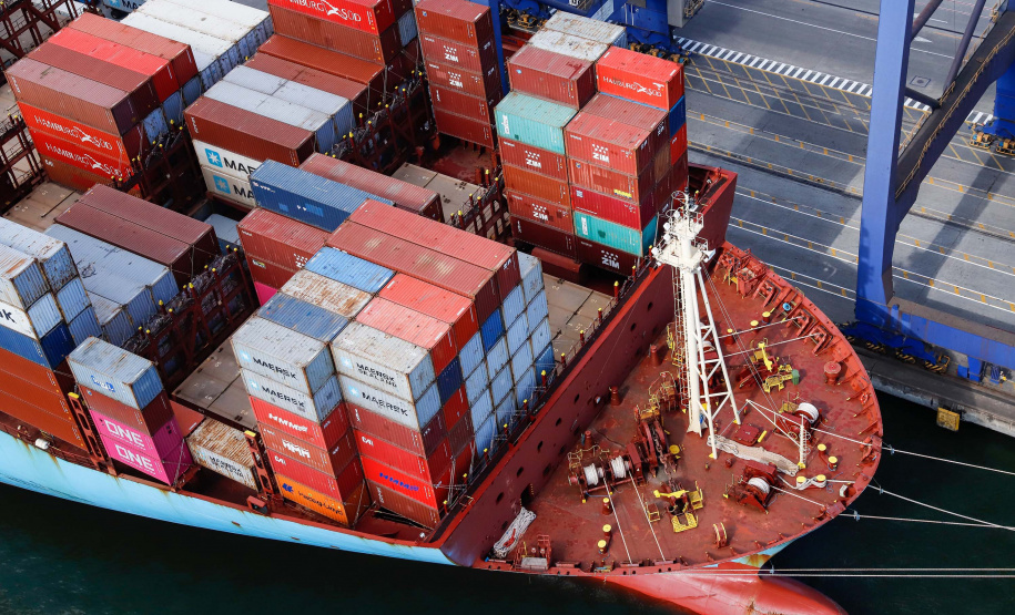 Volume de carga exportada em contêineres, pelo Porto de Paranaguá, aumenta 24%