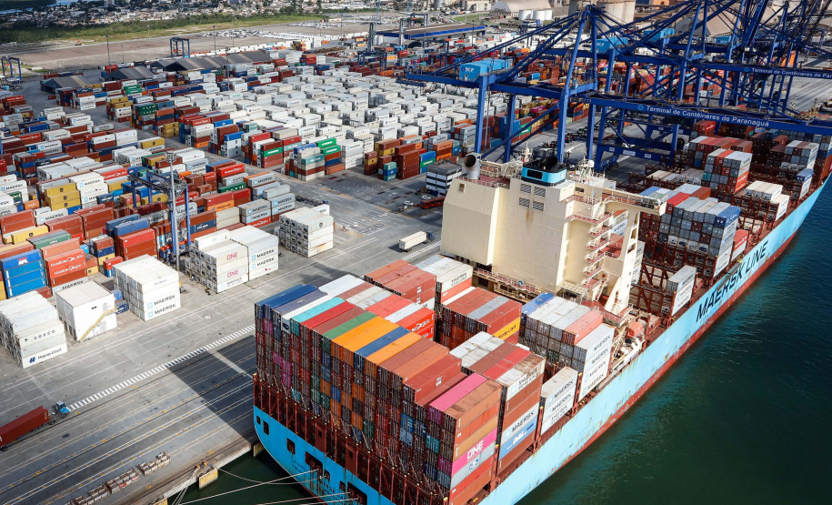 Volume de carga exportada em contêineres, pelo Porto de Paranaguá, aumenta 24%