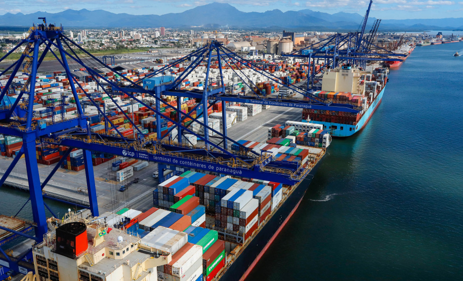 Volume de carga exportada em contêineres, pelo Porto de Paranaguá, aumenta 24%