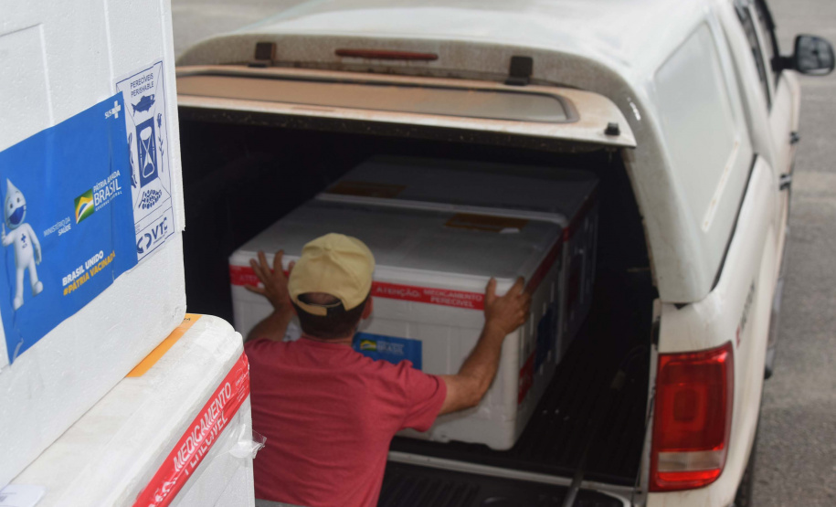 Saúde inicia semana com distribuição de mais 356 mil testes e 467,4 mil vacinas contra a Covid-19