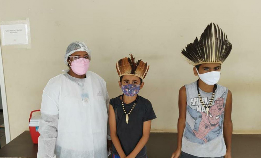 Paraná inicia vacinação de crianças indígenas, com previsão de atender 3.125 nesse grupo.