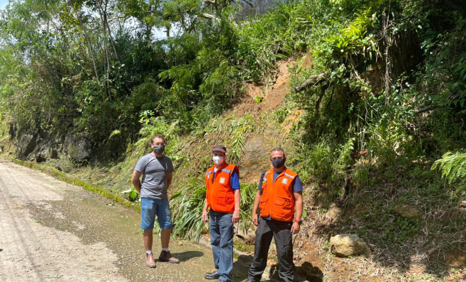 Geólogo da Defesa Civil Estadual realiza análise de risco em Guaraqueçaba