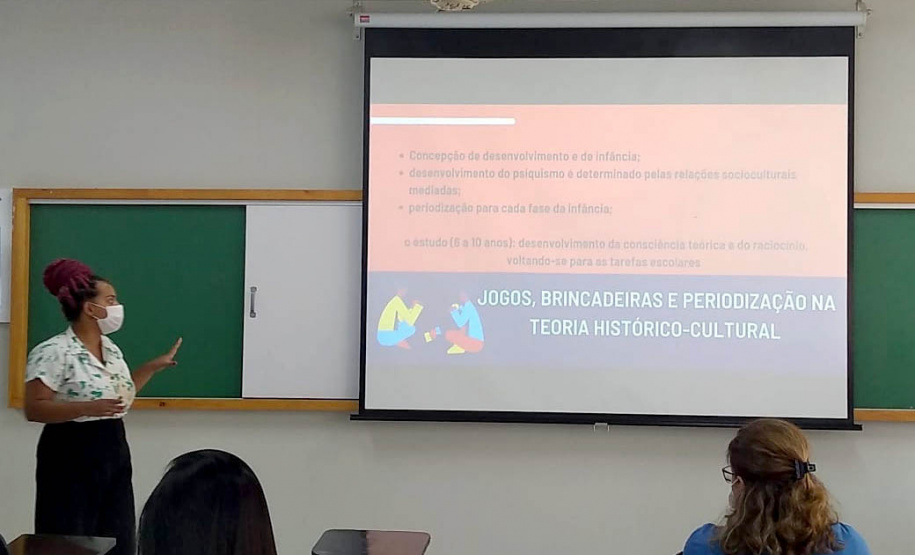 UEM oferece Oficinas Pedagógicas a profissionais da educação de Cianorte