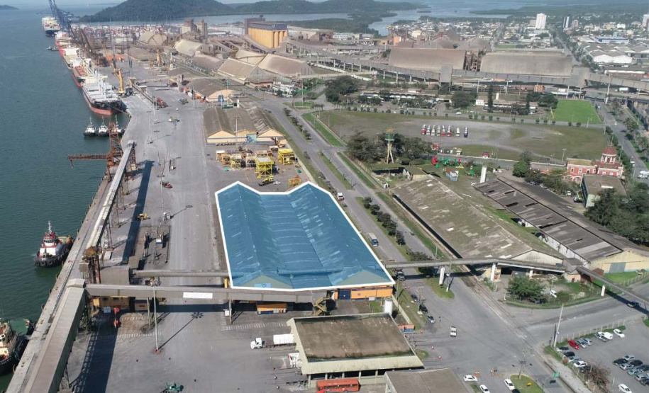 Porto de Paranaguá lança edital para leilão de área de carga geral