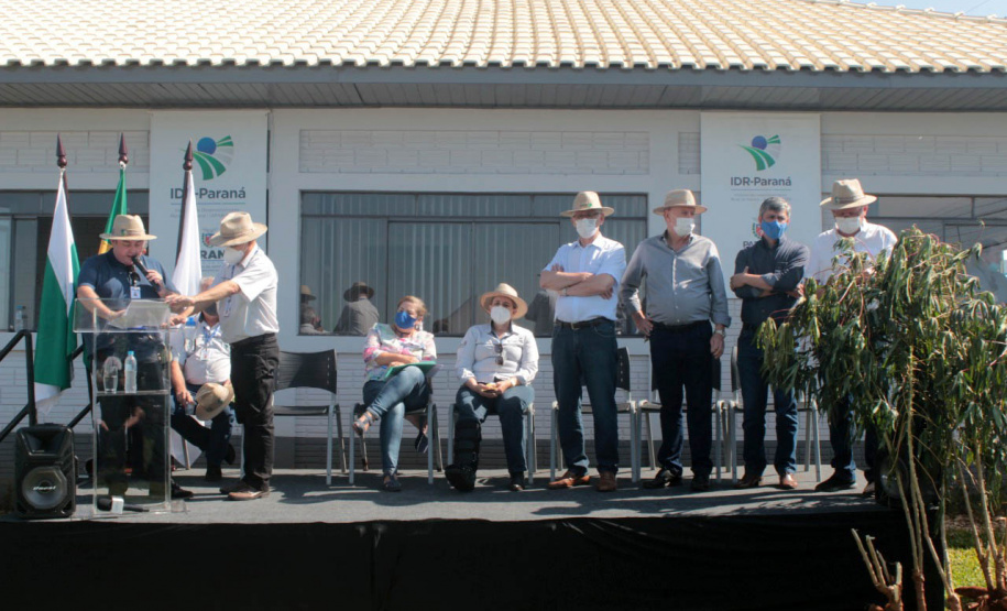 IDR-Paraná apresenta cultivares de mandioca, soja e maracujá ao setor produtivo - Cascavel, 09/02/2022