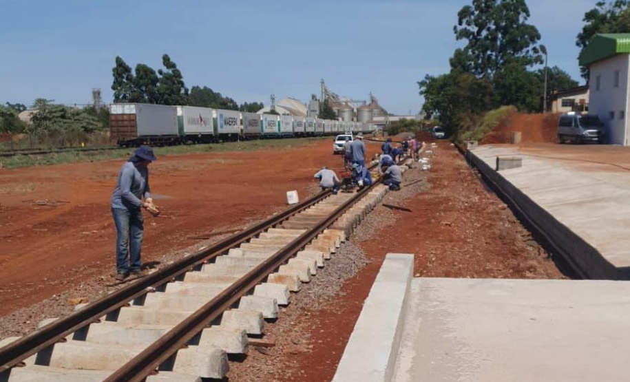 Com alta de 13% na movimentação em 2021, Ferroeste impulsiona economia do Paraná