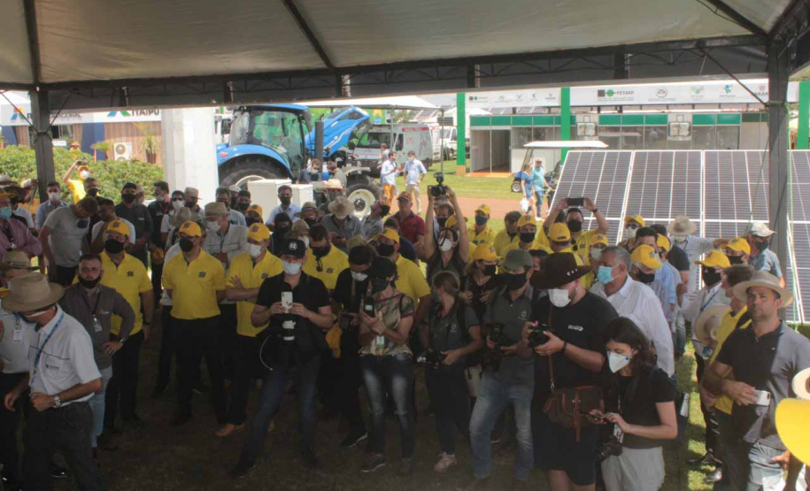 RenovaPR mostra tecnologia e assina contrato com produtores para uso de energias renováveis