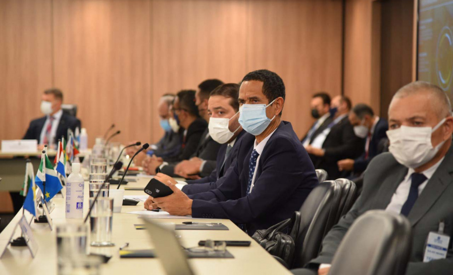 Secretário Marinho participa de reunião com Secretário Nacional de Segurança Pública e CONSESP
