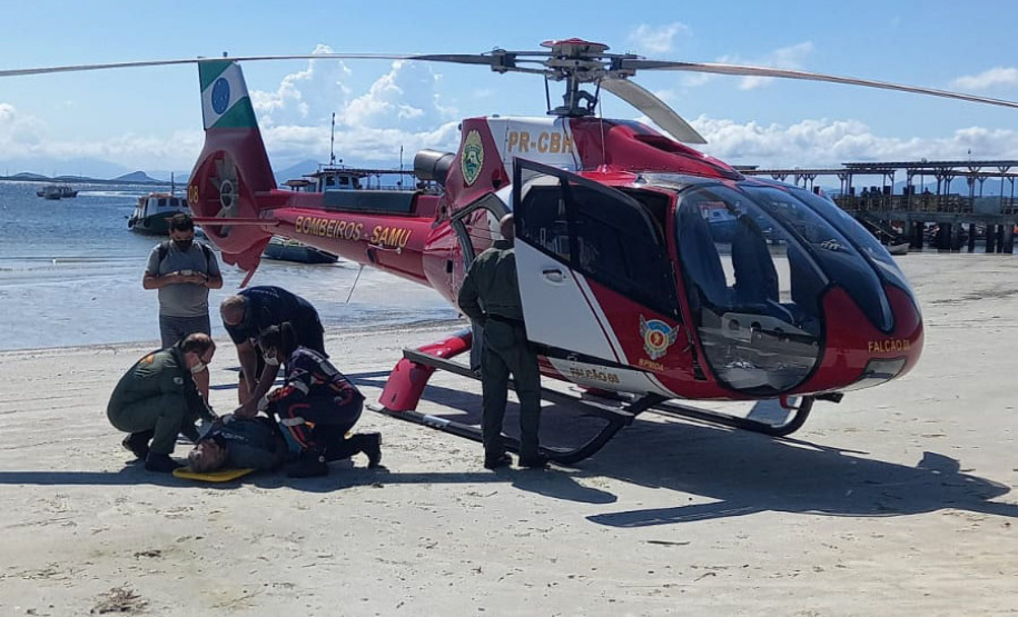 BPMOA leva vítima de AVC da Ilha do Mel ao hospital de Paranaguá em cerca de sete minutos