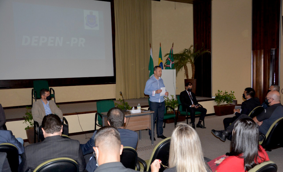 Deppen discute planejamento estratégico com gestores do sistema prisional