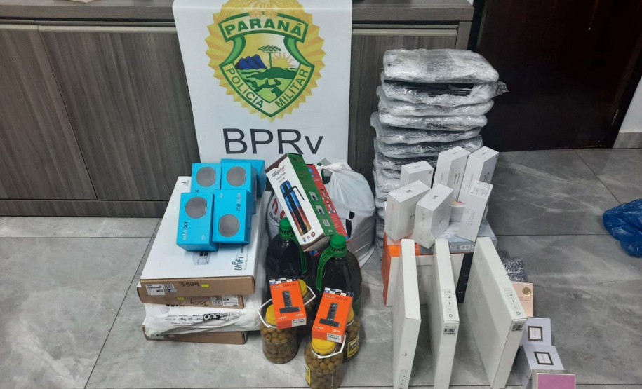 Em diferentes cidades, policiais rodoviários estaduais apreendem 200 quilos de maconha, porções de crack e equipamentos eletrônicos