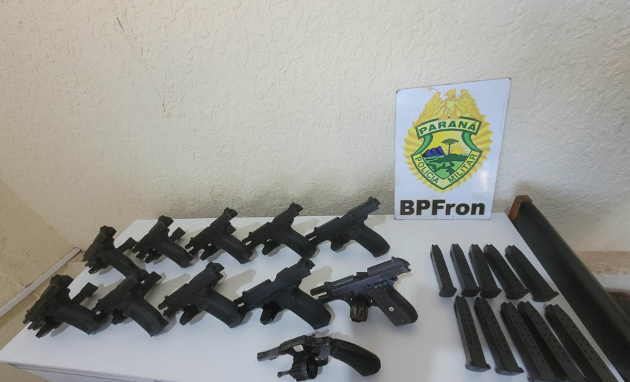 Arsenal de pistolas com destino a Minas Gerais é apreendido durante abordagem do BPFRON em Matelândia