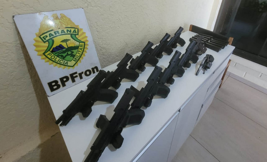 Arsenal de pistolas com destino a Minas Gerais é apreendido durante abordagem do BPFRON em Matelândia
