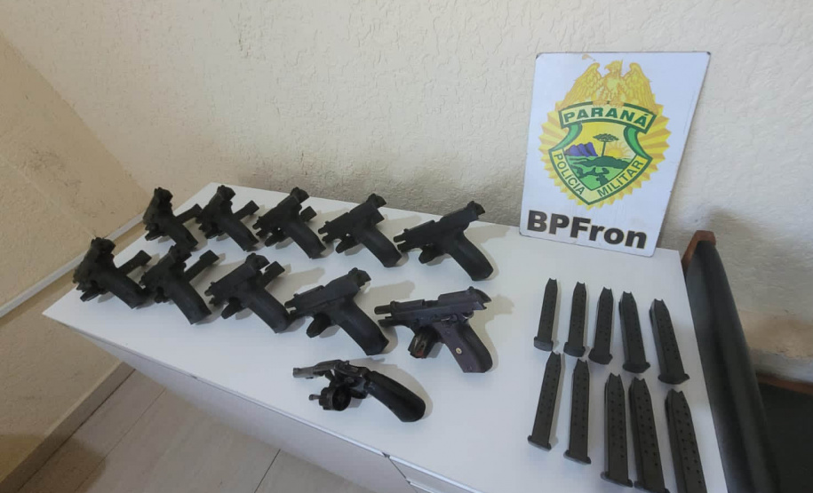 Arsenal de pistolas com destino a Minas Gerais é apreendido durante abordagem do BPFRON em Matelândia