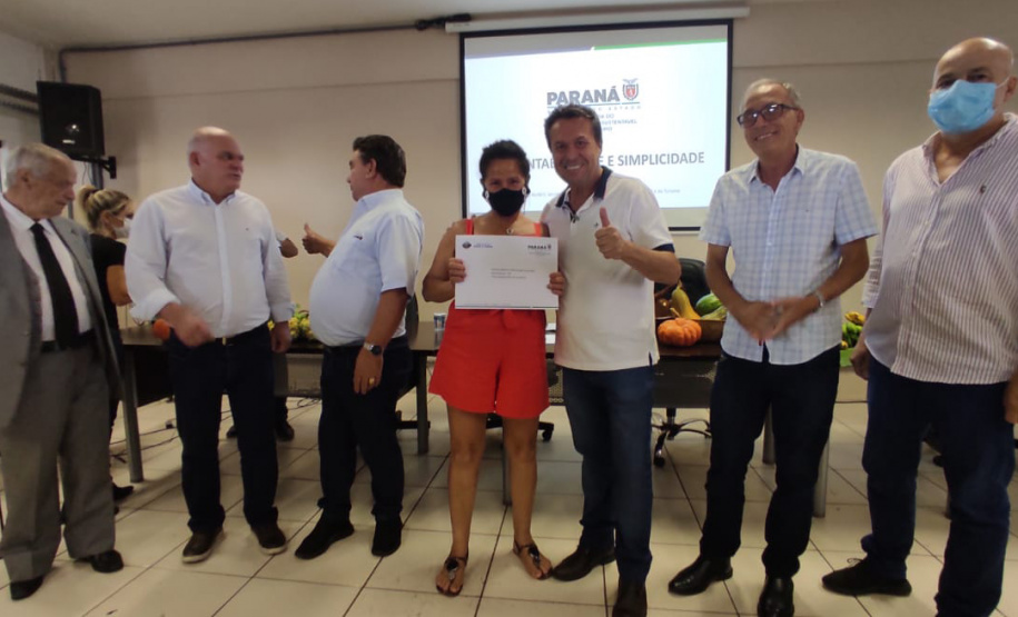 Moradores de Arapongas são beneficiados com espaço sustentável e regularização de propriedades