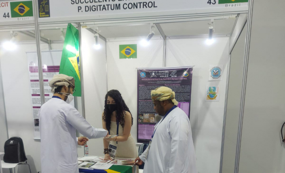 Aluna da rede estadual apresenta trabalho em feira de ciências de Dubai