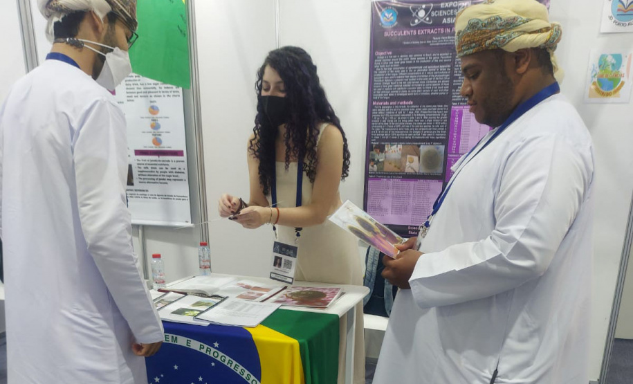 Aluna da rede estadual apresenta trabalho em feira de ciências de Dubai