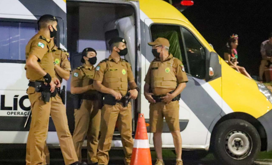 PM aborda 3 mil pessoas e encaminha mais de 100 nos primeiros dias de Carnaval no Litoral