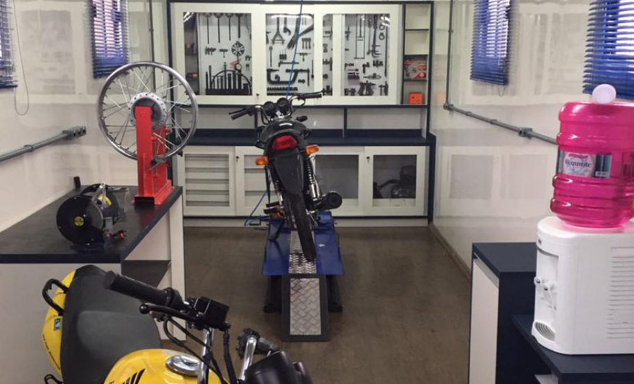 Cursos gratuitos das Carretas do Conhecimento em Curitiba e Guaratuba têm 119 vagas abertas