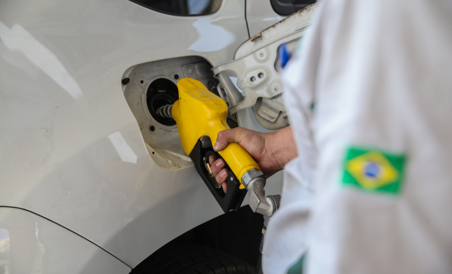 Procon-PR vai notificar postos e distribuidoras por reajuste antecipado nos combustíveis