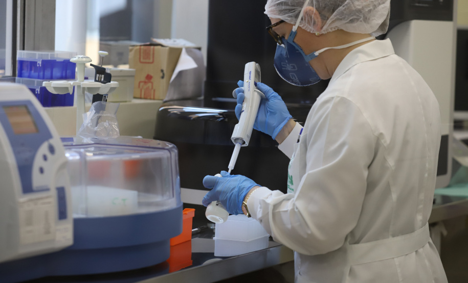 Dois anos de pandemia: Lacen ajudou a controlar testes e circulação viral no Estado