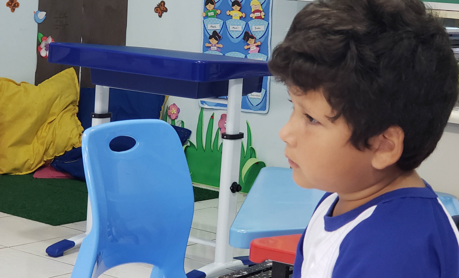 Portos do Paraná leva teatro sobre preservação de manguezais para comunidades ilhadas