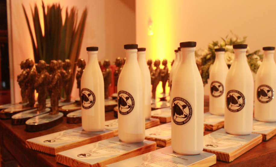 “Tecnologia e qualidade reinventam a cadeia do leite apesar dos desafios”, diz secretário em evento com produtores