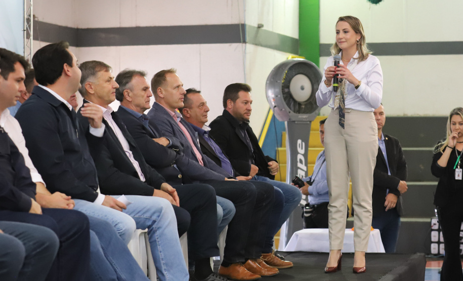 O governador Carlos Massa Ratinho Junior e o Secretário da Saúde, Beto Preto, assinam nesta quinta-feira (31), liberação de recurso para o Hospital de Rio Branco do Sul. 31/03/2022 - Foto: Geraldo Bubniak/AEN