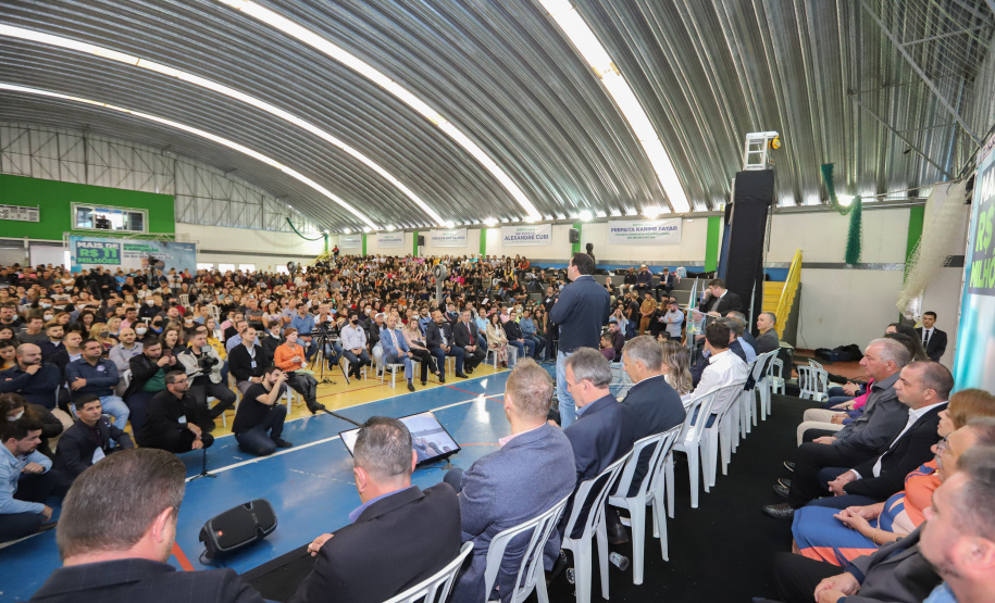 O governador Carlos Massa Ratinho Junior e o Secretário da Saúde, Beto Preto, assinam nesta quinta-feira (31), liberação de recurso para o Hospital de Rio Branco do Sul. 31/03/2022 - Foto: Geraldo Bubniak/AEN