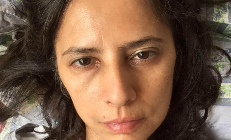 Legado da escritora Assionara Souza é o assunto do especial do mês do jornal Cândido