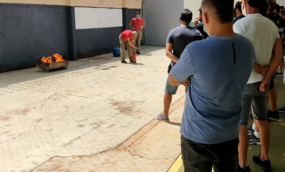 Secretaria de Justiça realiza curso de combate a incêndios e técnicas de primeiros socorros para servidores das unidades socioeducativas