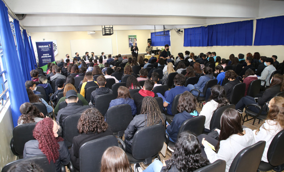 Parceria da Secretaria de Justiça, Família e Trabalho e da Secretaria de Educação instala Postos Avançados da Agência do Trabalhador em colégios estaduais