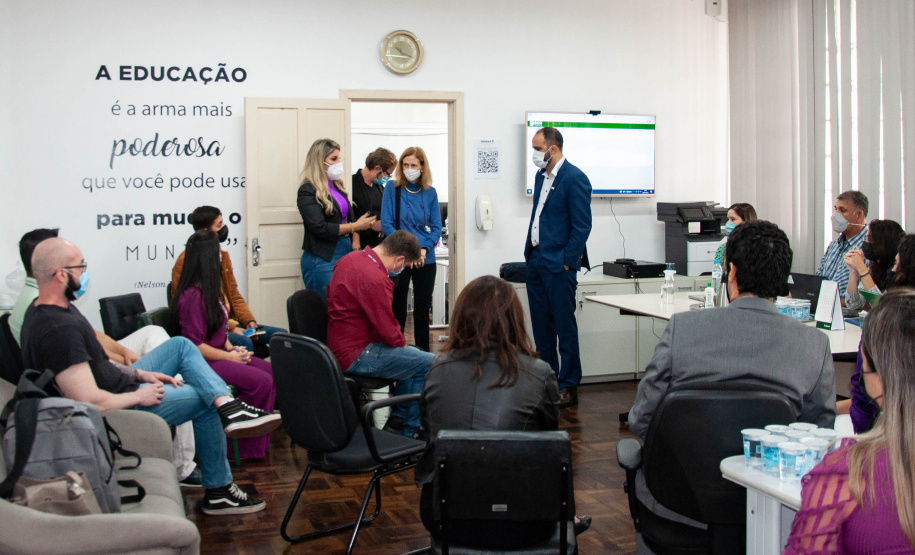Professora de Harvard e ex-diretora de Educação do Banco Mundial palestra para educadores da Seed-PR - A professora Claudia Costin realizou nesta segunda-feira (28) uma visita técnica à Seed-PR (Secretaria de Estado da Educação e do Esporte) - Curitiba, 28/03/2022