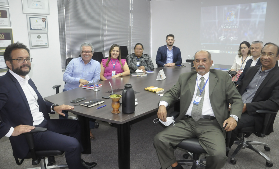 Fomento Paraná recebe dirigente de Alagoas para troca de experiências