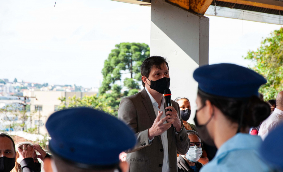 Colégios Cívico-Militares recebem kits finais do uniforme