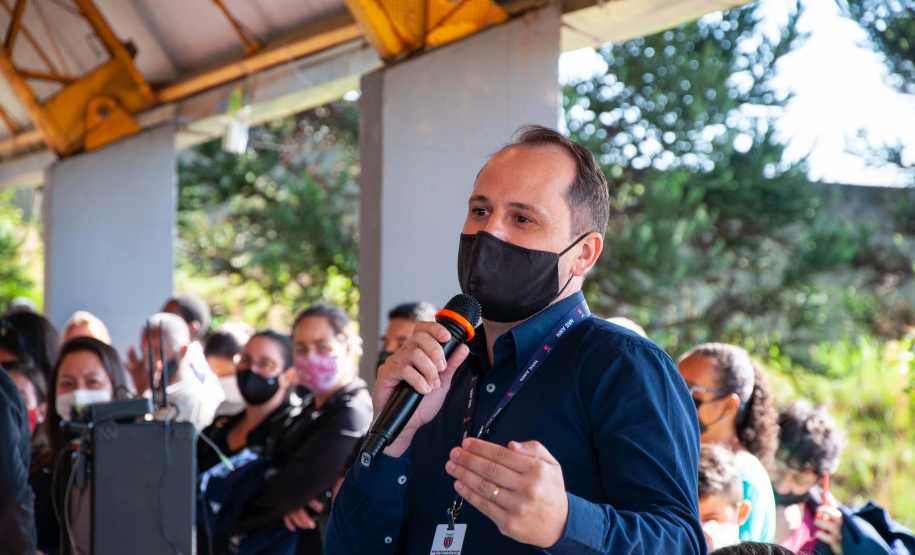 Colégios Cívico-Militares recebem kits finais do uniforme