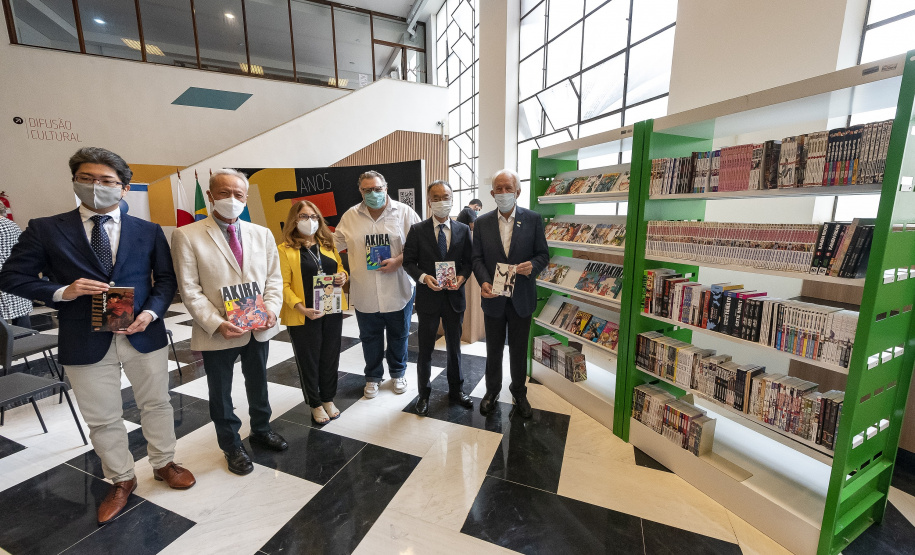Doação de livros para biblioteca pública