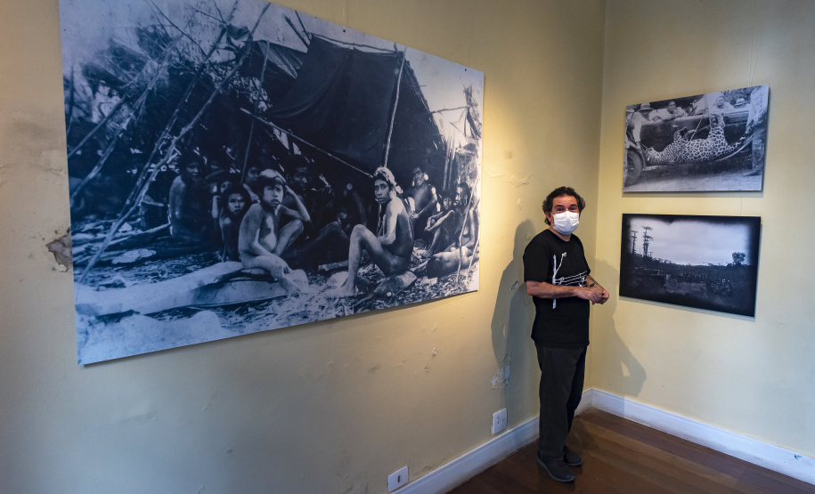 Montagem da exposição Diálogos com o Tempo / foto: Kraw Penas