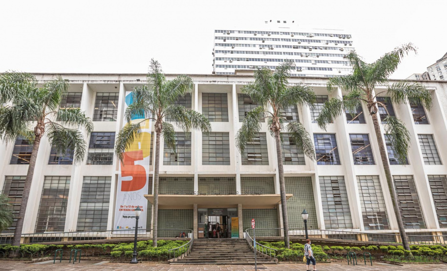 Eventos de aniversário marcam a reabertura total da Biblioteca Pública do Paraná