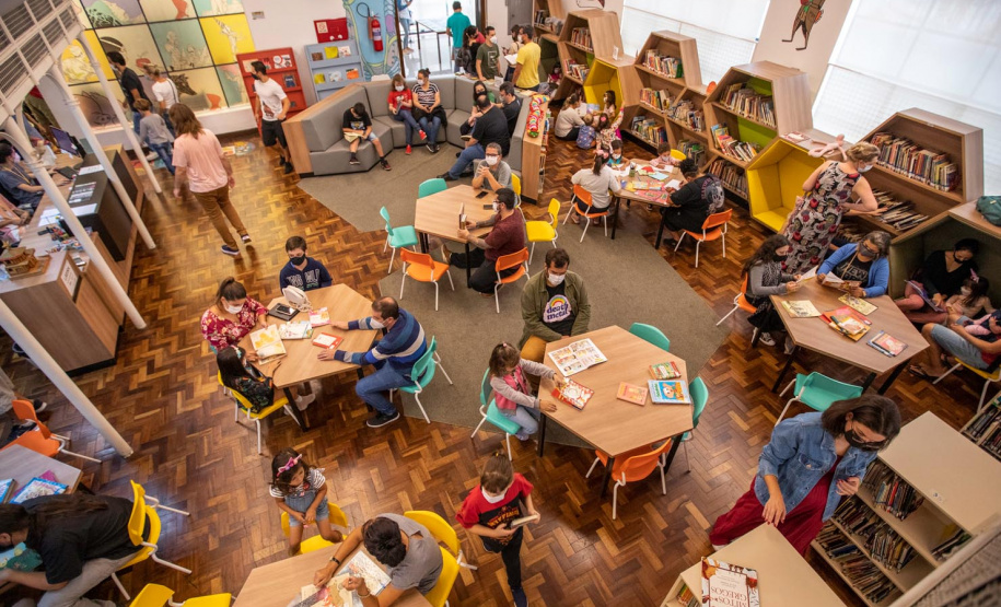 Eventos de aniversário marcam a reabertura total da Biblioteca Pública do Paraná